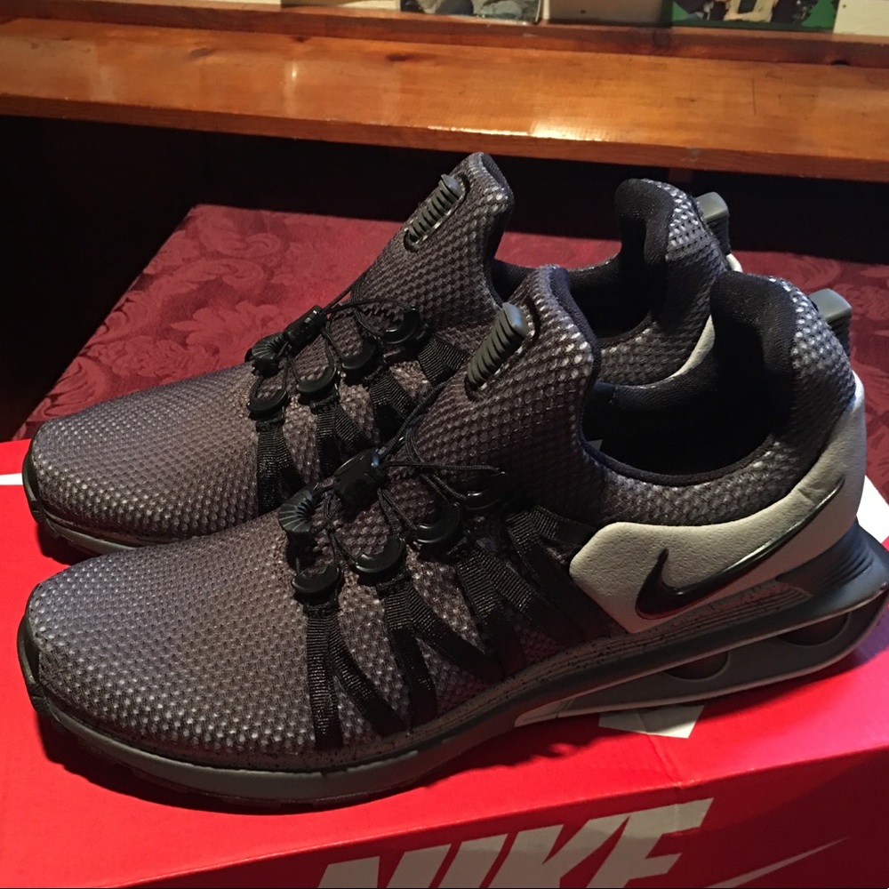 Nike Air Shox Gravity